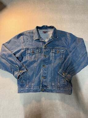 First Choice Vintage 90s Acid Wash Denim Jean Jacket with Wolf Graphic Back
